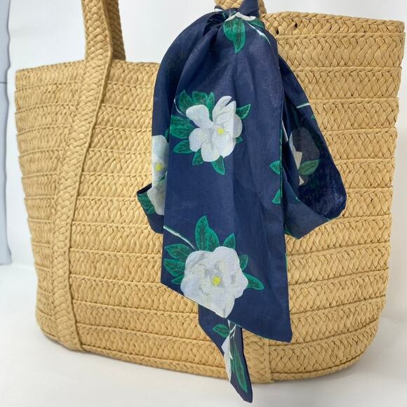 Draper James Straw Everyday Shoulder Bag Tote with Floral Twilly Scarf - Picture 3 of 10